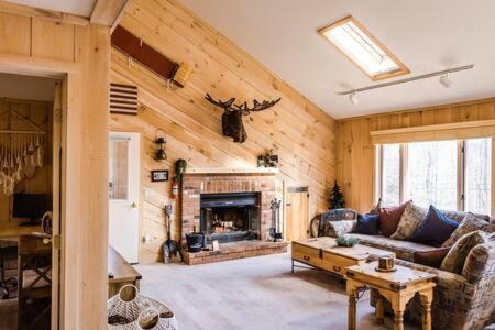 Wine Moose W Hot Tub Fireplace Sauna 9Min To Mt Snow Dover ภายนอก รูปภาพ
