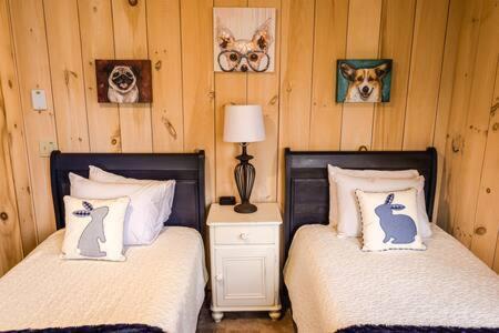 Wine Moose W Hot Tub Fireplace Sauna 9Min To Mt Snow Dover ภายนอก รูปภาพ